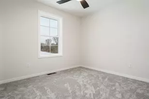 3154 S Bartells Dr, Beloit, WI 53511 - Photo 33