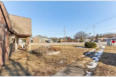 608 N Grandview Boulevard, Waukesha, WI 53188 - Photo 29