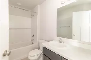 1125 Hickory Hls Dr, Sun Prairie, WI 53590 - Photo 15