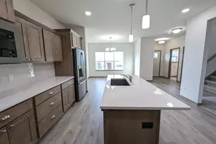 6640 Linnet Ln, Middleton, WI 53562 - Photo 11