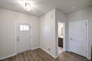 6631 Junco Dr, Middleton, WI 53562 - Photo 7