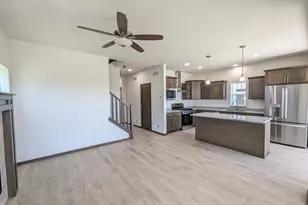 6634 Linnet Ln, Middleton, WI 53562 - Photo 21