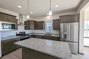 6634 Linnet Ln, Middleton, WI 53562 - Photo 3