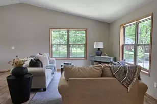 915 Sutherland Ave, Janesville, WI 53545 - Photo 3