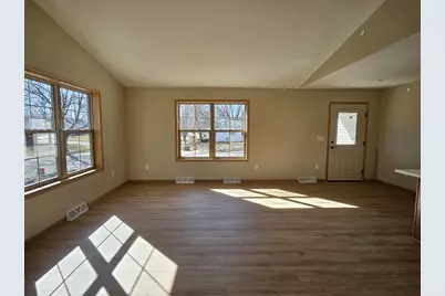 915 Sutherland Avenue, Janesville, WI 53545 - Photo 5