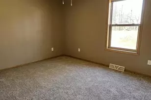 915 Sutherland Ave, Janesville, WI 53545 - Photo 23