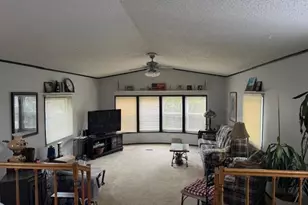 N116W21019 Brynwood Ln, Germantown, WI 53022 - Photo 3