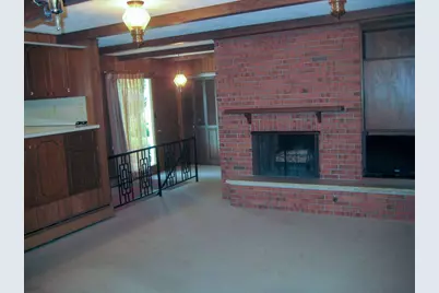 806 S Wacouta Avenue, Prairie Du Chien, WI 53821 - Photo 3