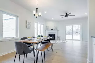 117 Ashberry Ln, Stoughton, WI 53589 - Photo 5