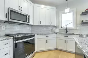 117 Ashberry Ln, Stoughton, WI 53589 - Photo 17