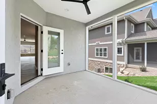 9076 Paddington Pkwy, Madison, WI 53593 - Photo 15