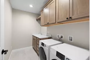 9076 Paddington Pkwy, Madison, WI 53593 - Photo 23