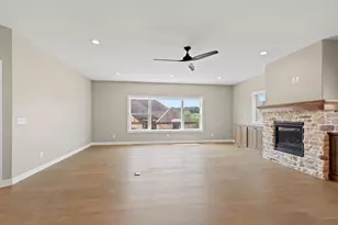 9068 Paddington Pkwy, Madison, WI 53593 - Photo 9