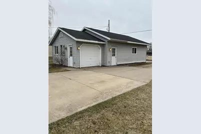 1215 Hollister Avenue, Tomah, WI 54660 - Photo 3