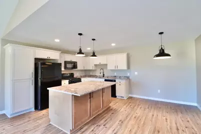 2243 S Haborn Drive, Beloit, WI 53511 - Photo 5