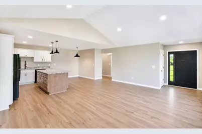 2243 S Haborn Drive, Beloit, WI 53511 - Photo 3