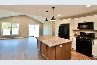 2243 S Haborn Drive, Beloit, WI 53511 - Photo 7