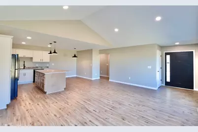 2243 S Haborn Drive, Beloit, WI 53511 - Photo 3