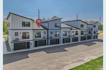 206 S Dewey Avenue, Reedsburg, WI 53959 - Photo 3