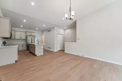 206 S Dewey Avenue, Reedsburg, WI 53959 - Photo 9