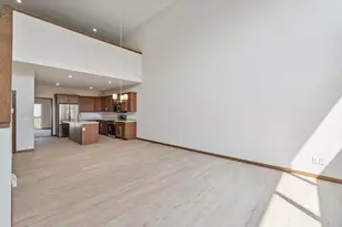 212 S Dewey Ave, Reedsburg, WI 53959 - Photo 9