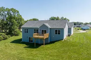 297 Teri Lee Ln, Orfordville, WI 53576 - Photo 7