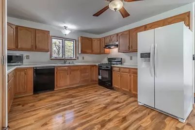 N10368 Queens Way, Necedah, WI 54646 - Photo 9