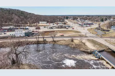 211 S Main Street, Necedah, WI 54646 - Photo 7