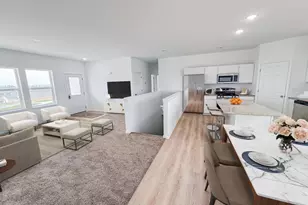 405 Carolina St, Belleville, WI 53508 - Photo 5