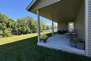 405 Carolina St, Belleville, WI 53508 - Photo 15