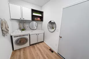 405 Carolina St, Belleville, WI 53508 - Photo 13