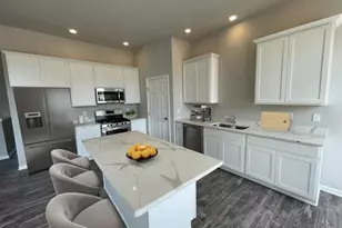 832 Sarah St, Belleville, WI 53508 - Photo 3