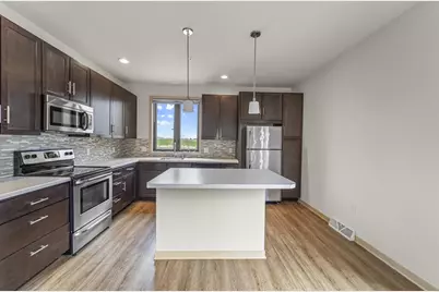 2810 No Oaks Ridge, Fitchburg, WI 53711 - Photo 3