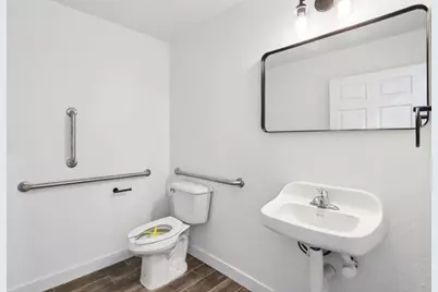 721 W Main Street, Watertown, WI 53094 - Photo 11