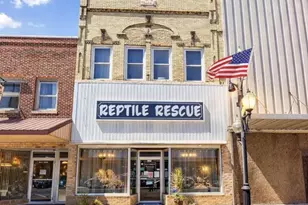 113 E Cook St, Portage, WI 53901 - Photo 1