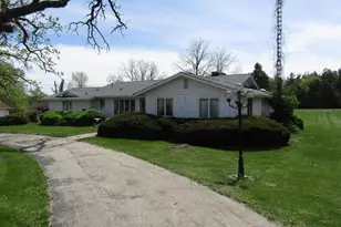 8545 W Cleophas Rd, Beloit, WI 53511 - Photo 3