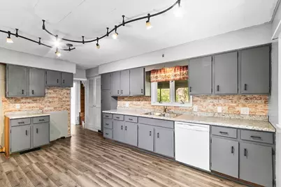 412 W Chestnut Street, Pardeeville, WI 53954 - Photo 9