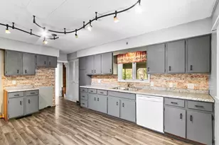 412 W Chestnut St, Pardeeville, WI 53954 - Photo 9