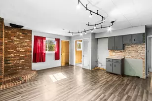 412 W Chestnut St, Pardeeville, WI 53954 - Photo 5