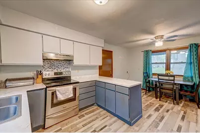 864 Suellen Lane, Portage, WI 53901 - Photo 17