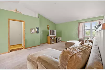 1229 W Blooming Field Drive, Whitewater, WI 53190 - Photo 5