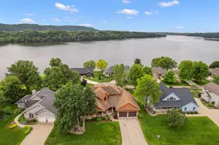 E12239 Timber Rdg Trl, Prairie Du Sac, WI 53578 - Photo 3