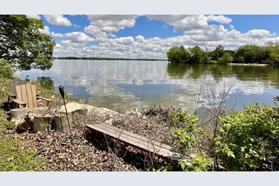 W10559 Hickory Point Road, Beaver Dam, WI 53916 - Photo 7