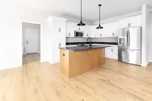 468 Stoddard Dr, Oregon, WI 53575 - Photo 7