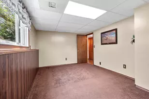 917 Wheelock Ave, Hartford, WI 53027 - Photo 27