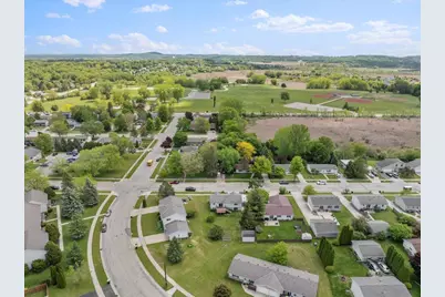 917 Wheelock Avenue, Hartford, WI 53027 - Photo 31