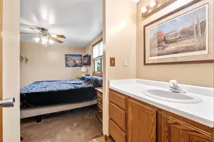 917 Wheelock Ave, Hartford, WI 53027 - Photo 15