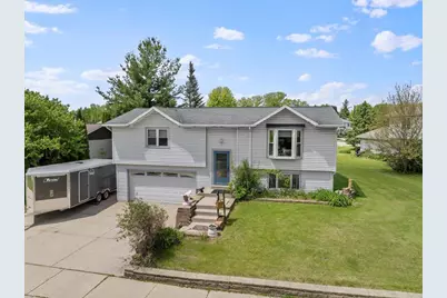 917 Wheelock Avenue, Hartford, WI 53027 - Photo 1