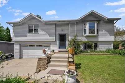 917 Wheelock Avenue, Hartford, WI 53027 - Photo 3