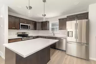 6501 Prairie Wood Dr, Mcfarland, WI 53558 - Photo 5